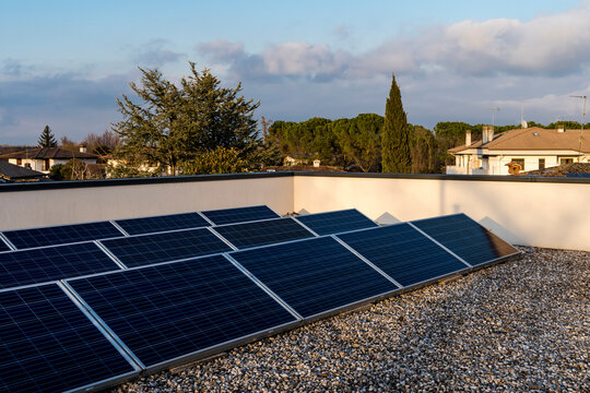 Imagem ilustrativa de Instalação de paineis solares fotovoltaicos